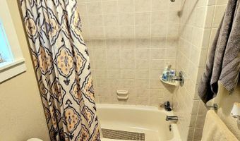 1109 Lincoln Ave, Baxter Springs, KS 66713
