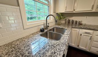 32 Albe Dr, Bennington, VT 05201
