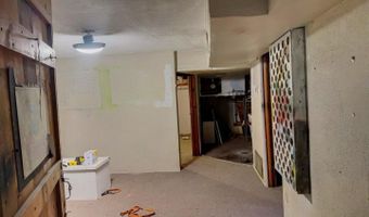 809 S Roselawn Ave, Artesia, NM 88210