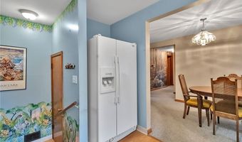 67 Castle Ct, Amherst, NY 14226