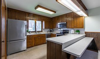 100 4th Ave SW, Plainview, MN 55964