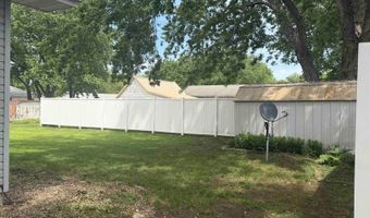 530 S 5th St, Akron, IA 51001