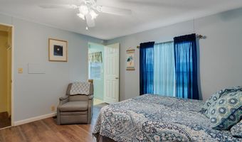 905 Dogwood Dr, Barefoot Bay, FL 32976