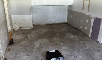 13 Fenway Rd, Branford, CT 06405