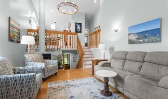 84 Cardinal Dr, North Kingstown, RI 02852