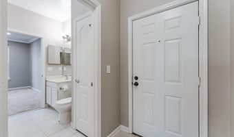 20901 CEDARPOST Sq 101, Ashburn, VA 20147