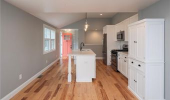 24 Southmayd St, Newport, RI 02840