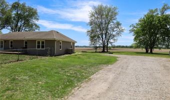 7166 State Route T Hwy, Amazonia, MO 64421