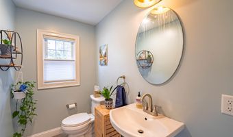397 Ethan Allen Pkwy, Burlington, VT 05408