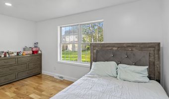 26 Mohican Pl, Albany, NY 12208