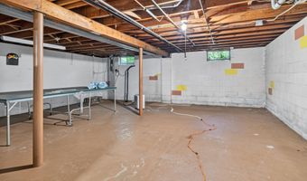 17 Railroad Ave, Beachwood, NJ 08722