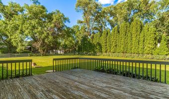 40233 N Lakeview Ave, Antioch, IL 60002