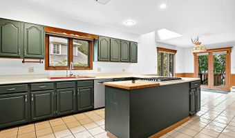 22806 W Loon Lake Blvd, Antioch, IL 60002