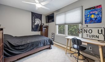 5 Smith Pl, Cheshire, CT 06410
