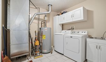 4122 Denise Dr, Ashtabula, OH 44004