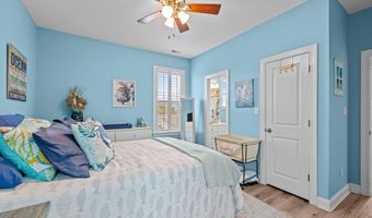 109 E Terminal Blvd, Atlantic Beach, NC 28512