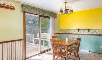 3323 N MORRISON St, Appleton, WI 54911