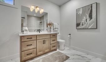 994 Emerald Hills Dr S, Arnolds Park, IA 51331