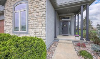 823 155th Cir, Basehor, KS 66007