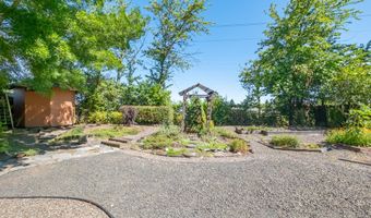2465 40TH Ave, Albany, OR 97322