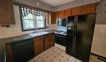 1810 Michaelle Ln, Albert Lea, MN 56007