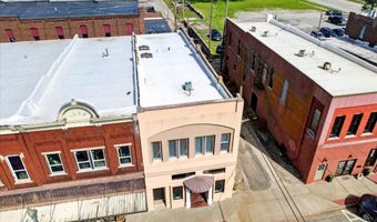 112 S Madison Ave, Aurora, MO 65605