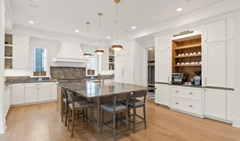 6213 DAHLONEGA Rd, Bethesda, MD 20816