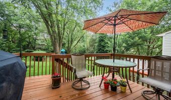 12 BARCLAY Dr, Hockessin, DE 19707