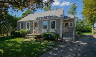 17 Rosedale Ct, Middletown, RI 02842