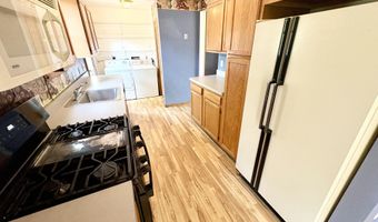 28 Chain Blvd, Bayville, NJ 08721