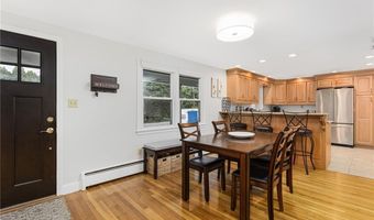 7 Jencks Rd, Cumberland, RI 02864
