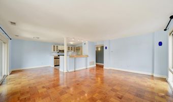 7 CROSS KEYS Rd 7E, Baltimore, MD 21210
