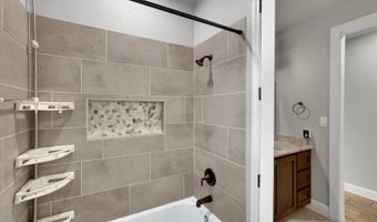 839 Shady Grv, Adkins, TX 78101