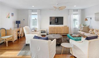 604 Thames & 4 Dixon St, Newport, RI 02840