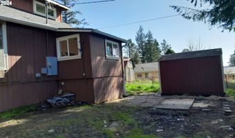 883 E 11TH St, Coquille, OR 97423