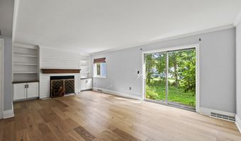 22 Mohawk Ct 22, Cromwell, CT 06416