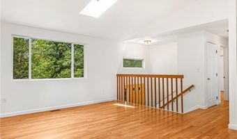 107 Huckleberry Rd, North Kingstown, RI 02852
