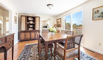 124 Houston Ave, Narragansett, RI 02882