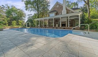 415 Pine St, Camden, SC 29020