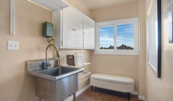 8615 Skyline Dr, Los Angeles, CA 90046
