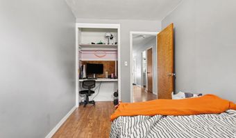 422 W Ctr, Alma, MI 48801