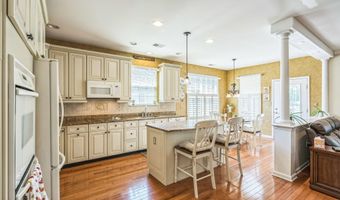 14 Hot Springs Ter, Barnegat, NJ 08005
