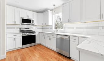 72 Wilbur Rd, Lincoln, RI 02865