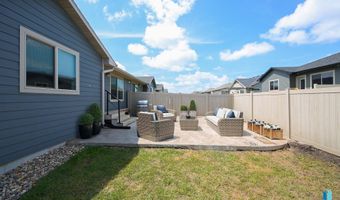 2714 E Sunburst Dr, Brandon, SD 57005