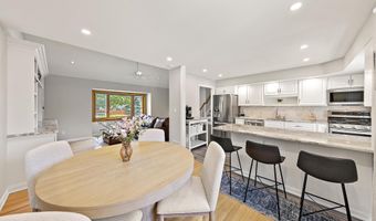 522 Mackey Ave, Belford, NJ 07718