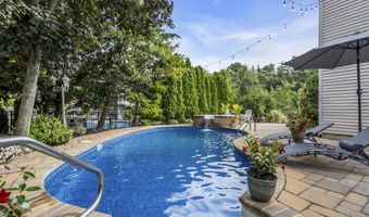 6 Surle Ct, Bayville, NJ 08721