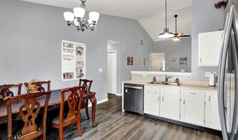8426 Fort Sumter Dr, Indianapolis, IN 46227