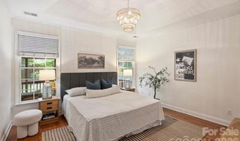 1912 Dearmon Dr, Charlotte, NC 28205