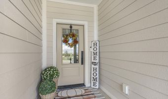 6482 Crown Cres, Ammon, ID 83406