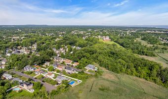 0 7th St, Belford, NJ 07718